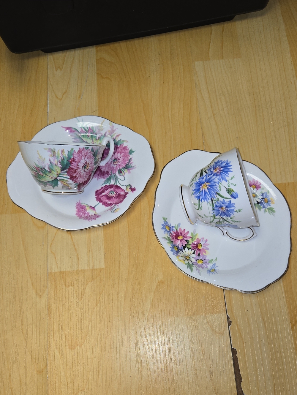 Vintage Teacups And Saucer
